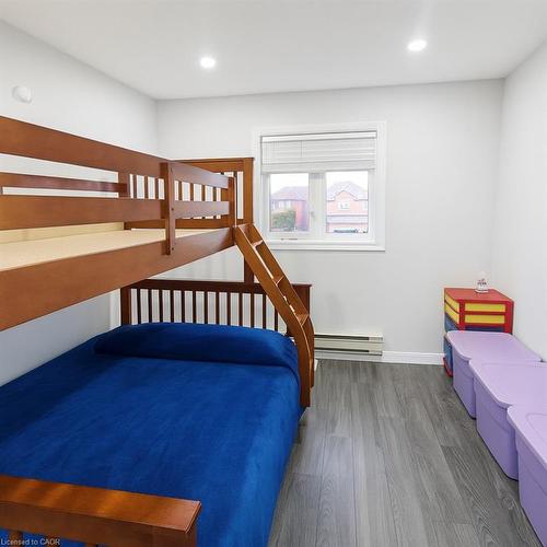 6798 Bansbridge Crescent, Mississauga, ON - Indoor Photo Showing Bedroom