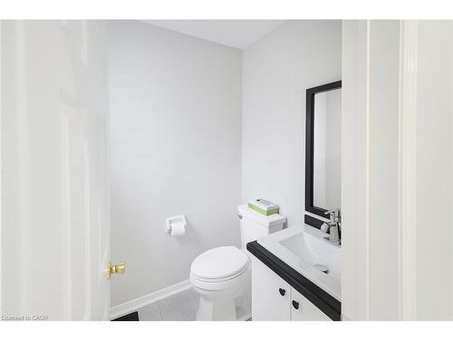 6798 Bansbridge Crescent, Mississauga, ON - Indoor Photo Showing Bathroom