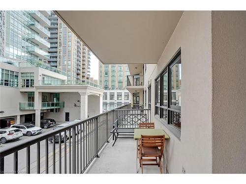 210-399 Elizabeth Street, Burlington, ON - Outdoor