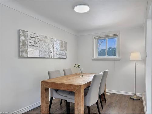 238 Kent Crescent, Burlington, ON - Indoor Photo Showing Dining Room