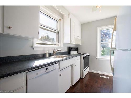 22 Nancy Street, Hamilton, ON - Indoor Photo Showing Kitchen