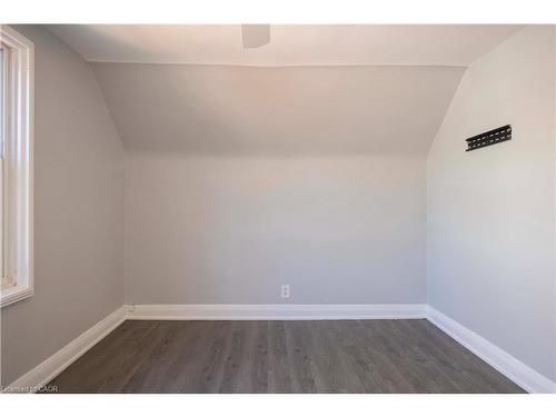 22 Nancy Street, Hamilton, ON - Indoor Photo Showing Other Room
