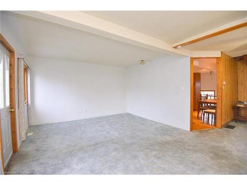 149 Ivon Avenue, Hamilton, ON - Indoor Photo Showing Other Room