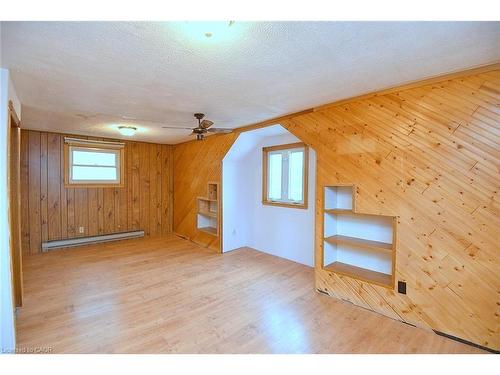 149 Ivon Avenue, Hamilton, ON - Indoor Photo Showing Other Room