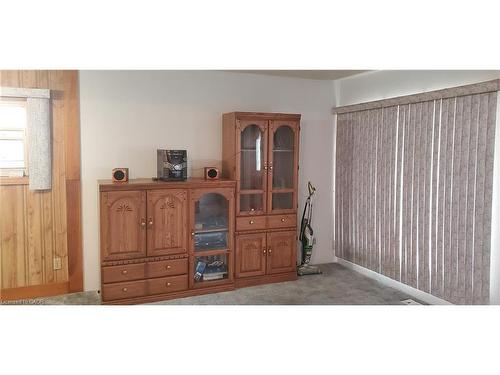 149 Ivon Avenue, Hamilton, ON - Indoor Photo Showing Other Room