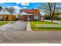 29 Second Street N Stoney Creek, ON L8G 1Y8