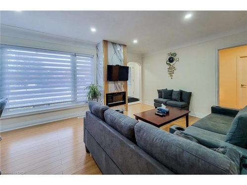 29 Second Street N, Stoney Creek, ON - Indoor Photo Showing Living Room With Fireplace