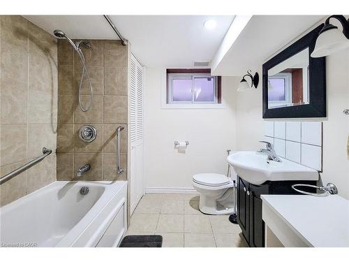 29 Second Street N, Stoney Creek, ON - Indoor Photo Showing Bathroom