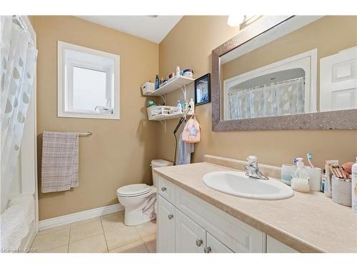 615 Southworth Street S, Welland, ON - Indoor Photo Showing Bathroom