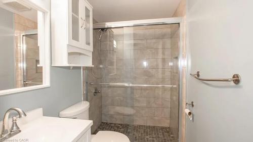 Lower-107 Horning Drive, Hamilton, ON - Indoor Photo Showing Bathroom