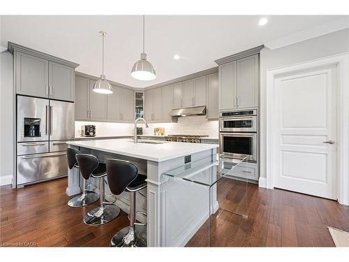 28 Serena Lane, Guelph, ON - Indoor Photo Showing Kitchen With Upgraded Kitchen