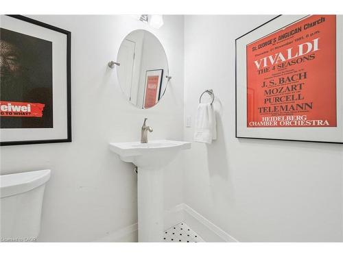 28 Serena Lane, Guelph, ON - Indoor Photo Showing Bathroom