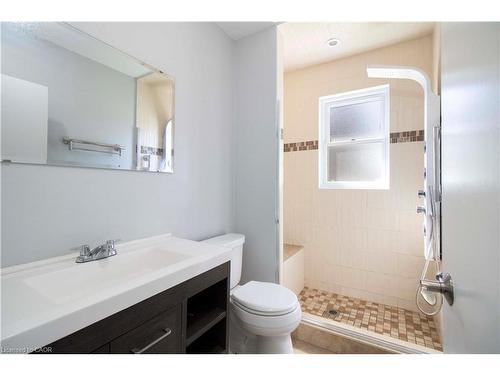 22 Nancy Street, Hamilton, ON - Indoor Photo Showing Bathroom