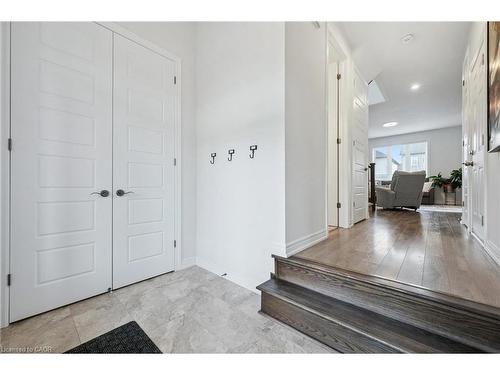 98 Kay Crescent, Fergus, ON - Indoor Photo Showing Other Room