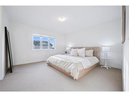 98 Kay Crescent, Fergus, ON - Indoor Photo Showing Bedroom