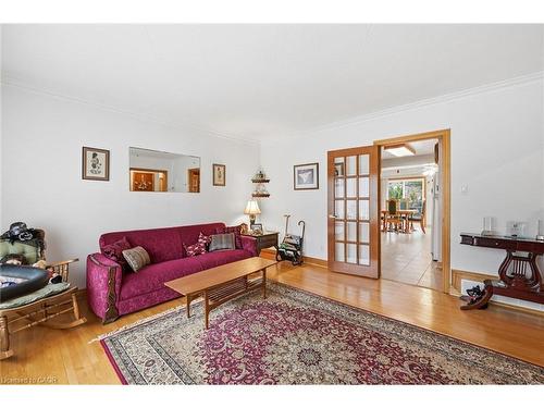 237 Mohawk Road, Oakville, ON - Indoor Photo Showing Living Room