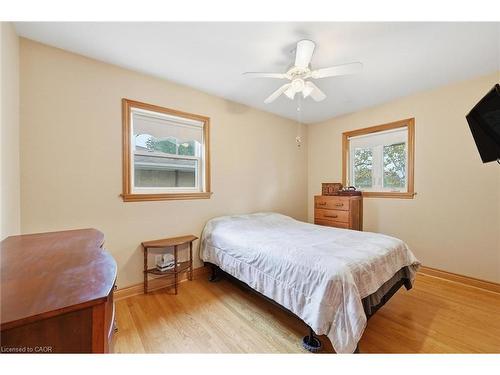 237 Mohawk Road, Oakville, ON - Indoor Photo Showing Bedroom
