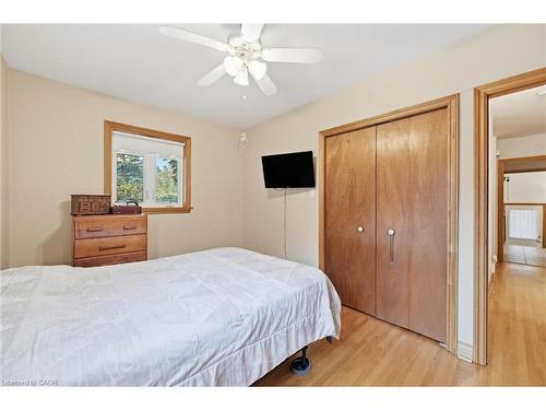237 Mohawk Road, Oakville, ON - Indoor Photo Showing Bedroom