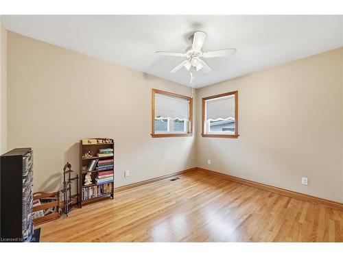 237 Mohawk Road, Oakville, ON - Indoor Photo Showing Other Room