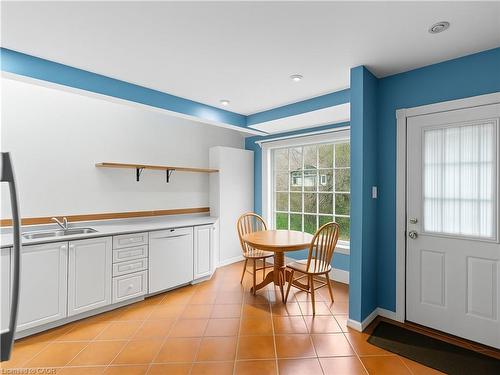 282 Main Street W, Hamilton, ON - Indoor