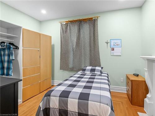 282 Main Street W, Hamilton, ON - Indoor Photo Showing Bedroom