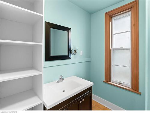 282 Main Street W, Hamilton, ON - Indoor Photo Showing Bathroom