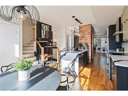 25-405 Plains Road E, Burlington, ON - Indoor