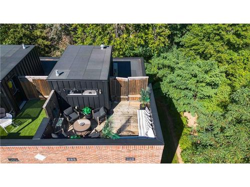 25-405 Plains Road E, Burlington, ON - Outdoor