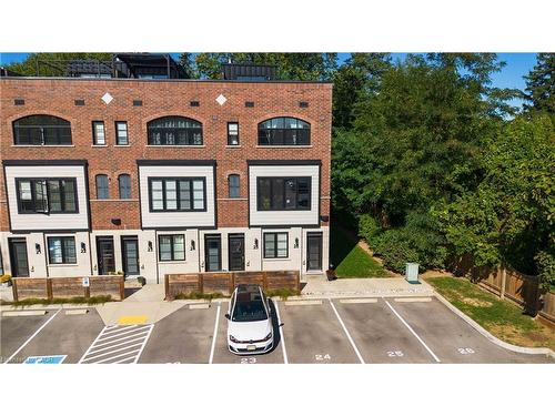 25-405 Plains Road E, Burlington, ON - Outdoor With Facade