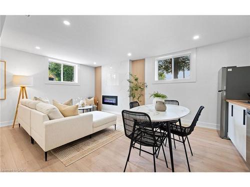 105 Lilacside Drive, Hamilton, ON - Indoor