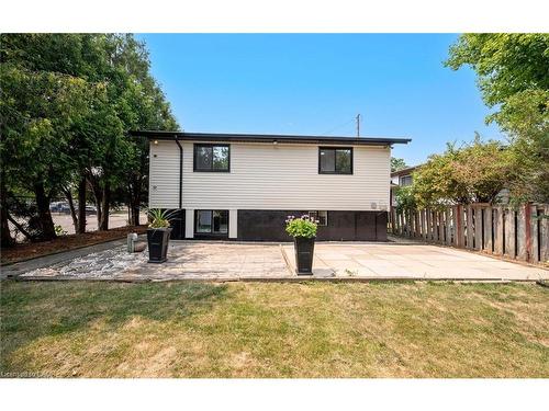 105 Lilacside Drive, Hamilton, ON - Outdoor