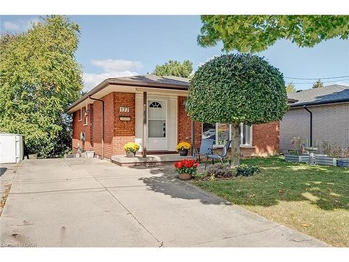 177 Lavina Crescent, Hamilton, ON - Outdoor