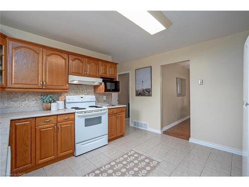 177 Lavina Crescent, Hamilton, ON - Indoor Photo Showing Kitchen