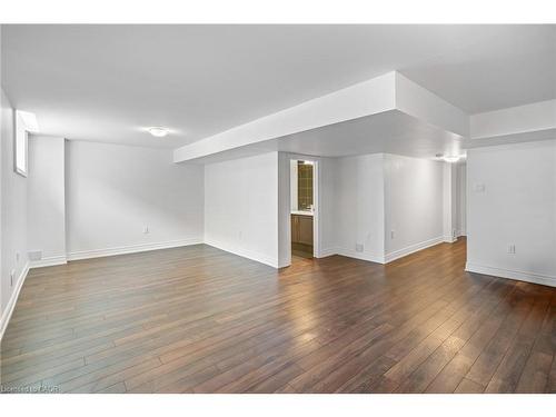 7 Windsor Circle, Niagara-On-The-Lake, ON - Indoor Photo Showing Other Room