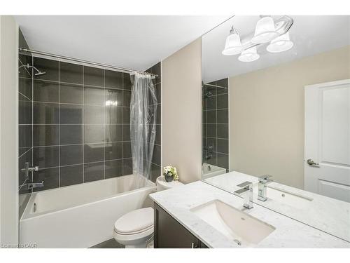 7 Windsor Circle, Niagara-On-The-Lake, ON - Indoor Photo Showing Bathroom