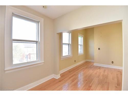 185 Market Street, Hamilton, ON - Indoor Photo Showing Other Room