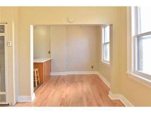 185 Market Street, Hamilton, ON - Indoor Photo Showing Other Room