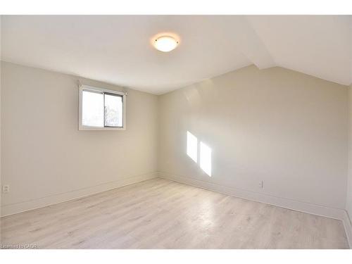 185 Market Street, Hamilton, ON - Indoor Photo Showing Other Room