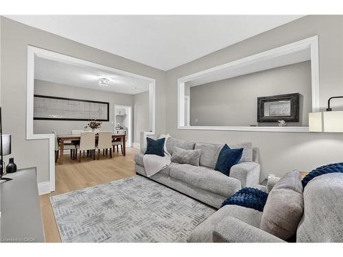 56 Francis Street, Hamilton, ON - Indoor Photo Showing Living Room