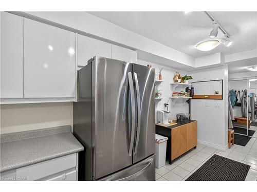 811-1276 Maple Crossing Boulevard, Burlington, ON - Indoor