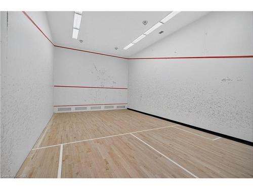 811-1276 Maple Crossing Boulevard, Burlington, ON - Indoor Photo Showing Other Room