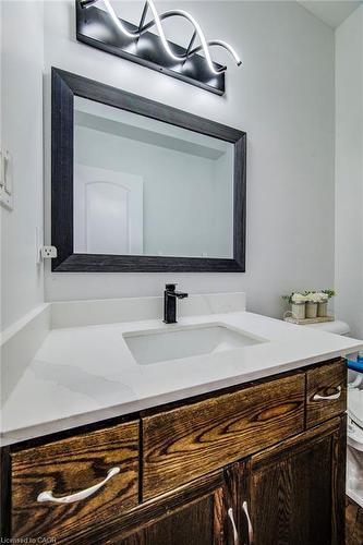 617 Thorndale Drive, Waterloo, ON - Indoor Photo Showing Bathroom