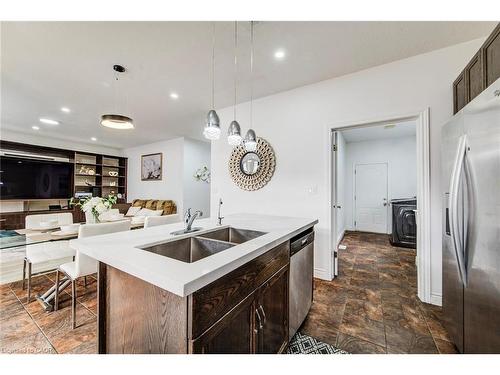 617 Thorndale Drive, Waterloo, ON - Indoor Photo Showing Kitchen With Double Sink
