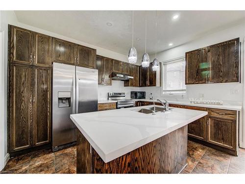 617 Thorndale Drive, Waterloo, ON - Indoor Photo Showing Kitchen With Double Sink