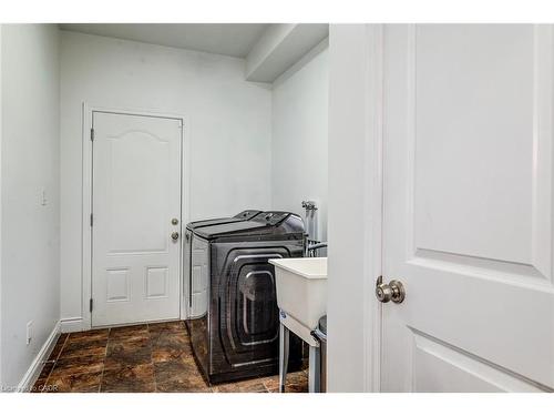 617 Thorndale Drive, Waterloo, ON - Indoor Photo Showing Laundry Room