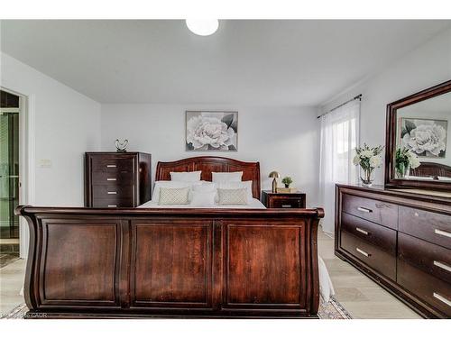 617 Thorndale Drive, Waterloo, ON - Indoor Photo Showing Bedroom