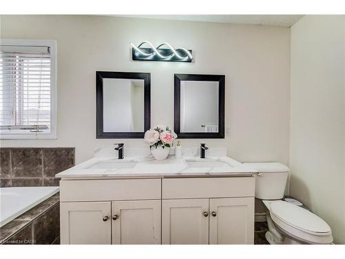 617 Thorndale Drive, Waterloo, ON - Indoor Photo Showing Bathroom