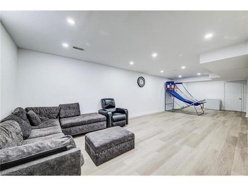 617 Thorndale Drive, Waterloo, ON - Indoor