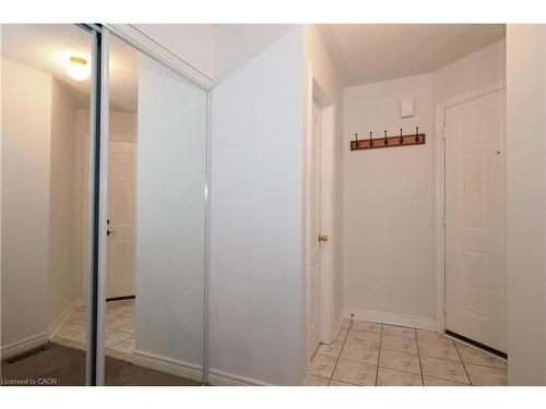 127 Essex Point Drive, Cambridge, ON - Indoor Photo Showing Other Room