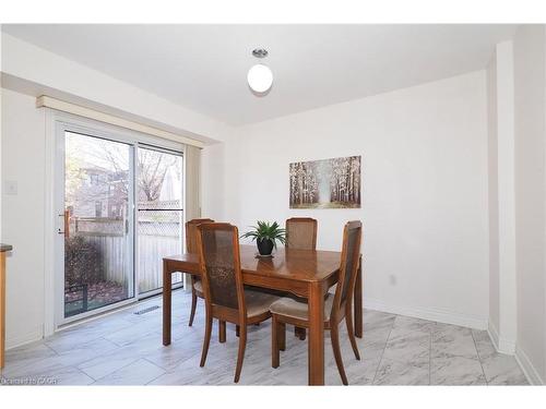 127 Essex Point Drive, Cambridge, ON - Indoor Photo Showing Dining Room